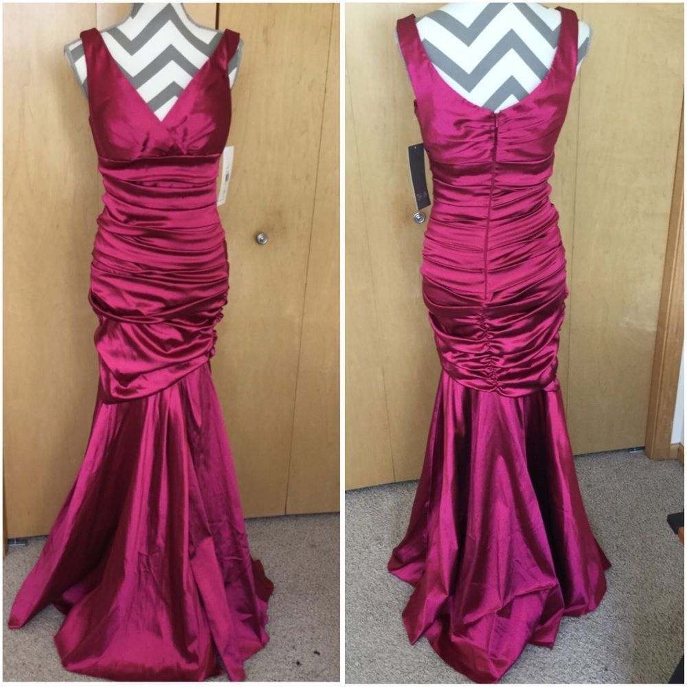 Theia Ruched Stretch Taffeta Gown - Picture 3 of 8